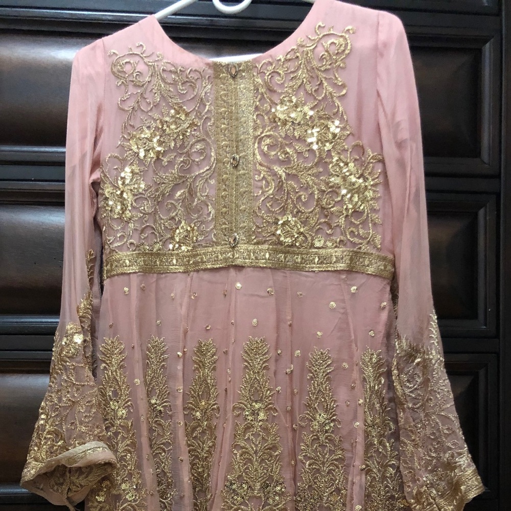 Pakistani dress/outfit